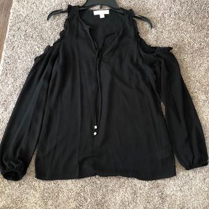 🌟NEW🌟 Michael Kors cold shoulder top